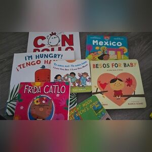 Spanish Book Bundle Bilingual Literacy 7 Books Children Library Set